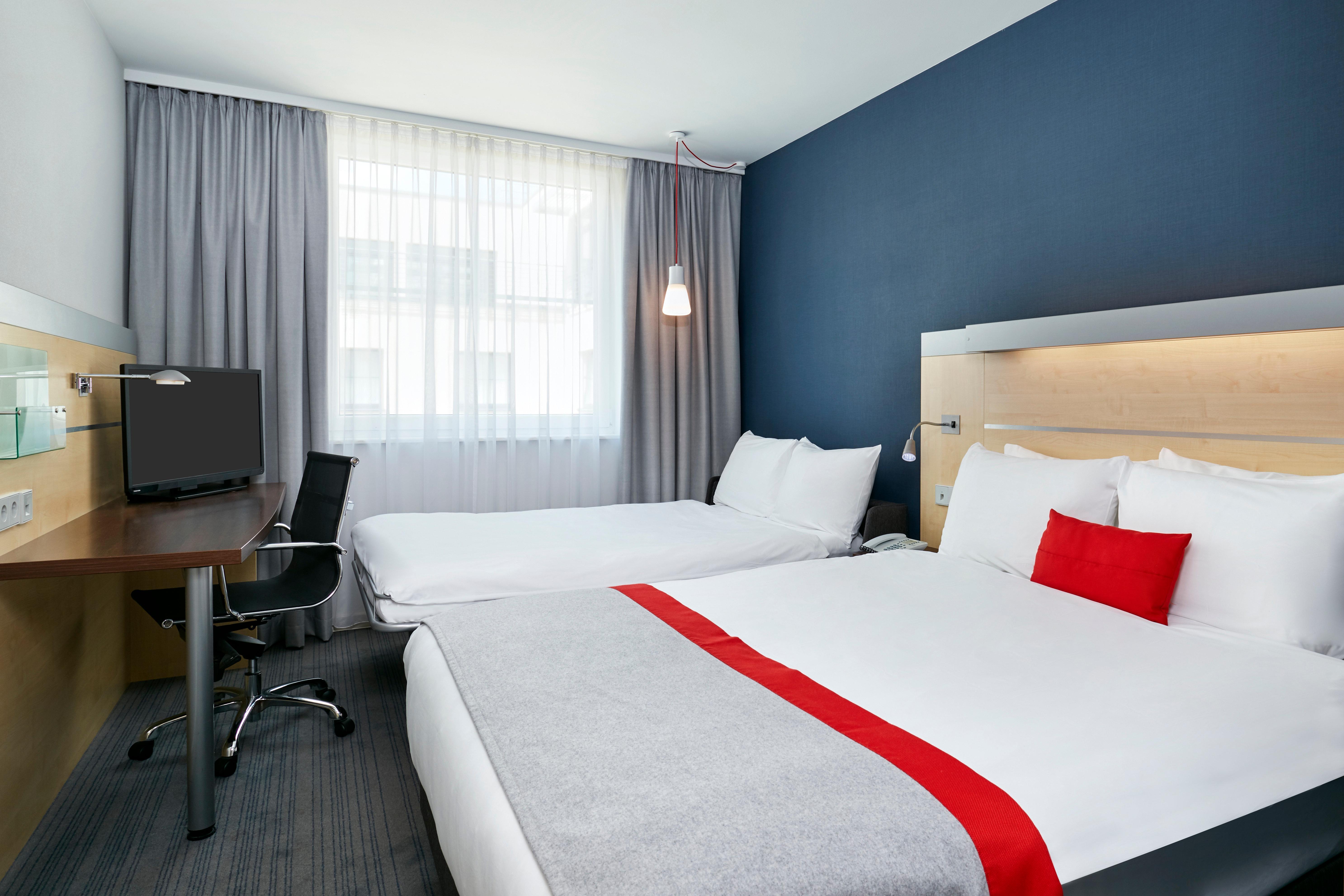 Holiday Inn Express Berlin City Centre By Ihg — Photos 1